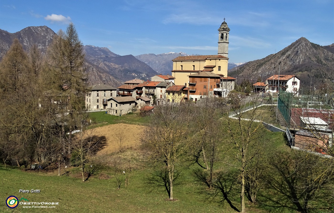 60 Dalla Chiesa di Somendenna passo alla contrada di Costa Berlendis.JPG